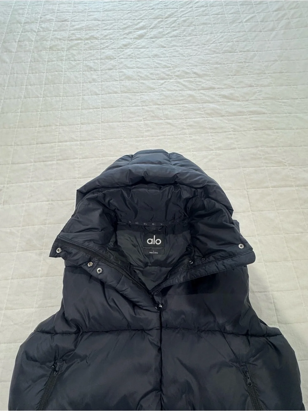 ALO Yoga Gold Rush Puffer Vest